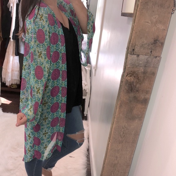 Honey Belle medium oversized floral boho kimono - Picture 2 of 6